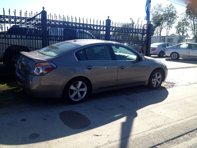 2007 Nissan Altima ST Pickup 4D 5 1/2 Ft