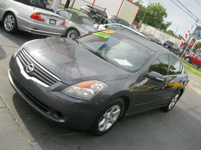 2007 Nissan Altima ST Pickup 4D 5 1/2 Ft