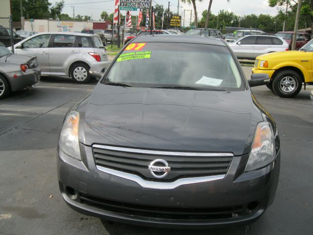 2007 Nissan Altima ST Pickup 4D 5 1/2 Ft