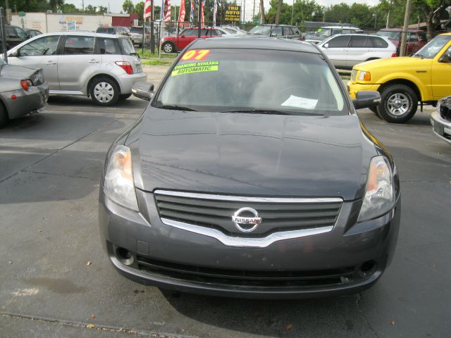 2007 Nissan Altima ST Pickup 4D 5 1/2 Ft