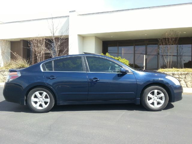 2007 Nissan Altima SLT 2500 Hemi 4x4