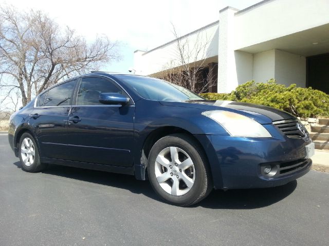 2007 Nissan Altima SLT 2500 Hemi 4x4