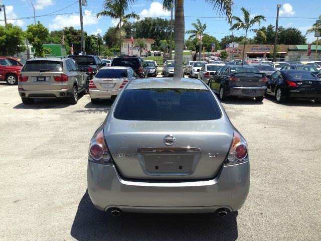 2007 Nissan Altima Pickupslt Quad Cab SWB 4WD 4x4 Truck