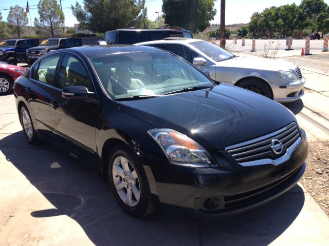 2007 Nissan Altima ST Pickup 4D 5 1/2 Ft