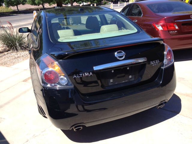 2007 Nissan Altima ST Pickup 4D 5 1/2 Ft