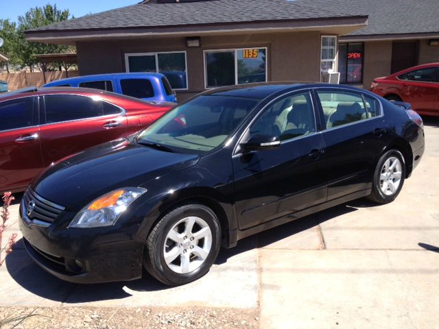 2007 Nissan Altima ST Pickup 4D 5 1/2 Ft