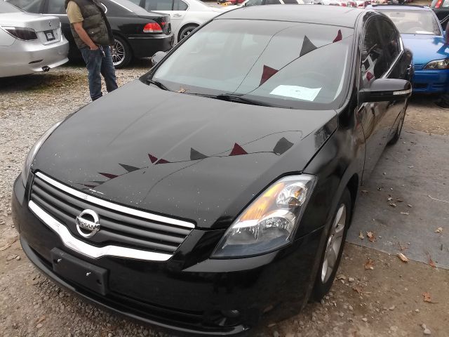 2007 Nissan Altima ST Pickup 4D 5 1/2 Ft
