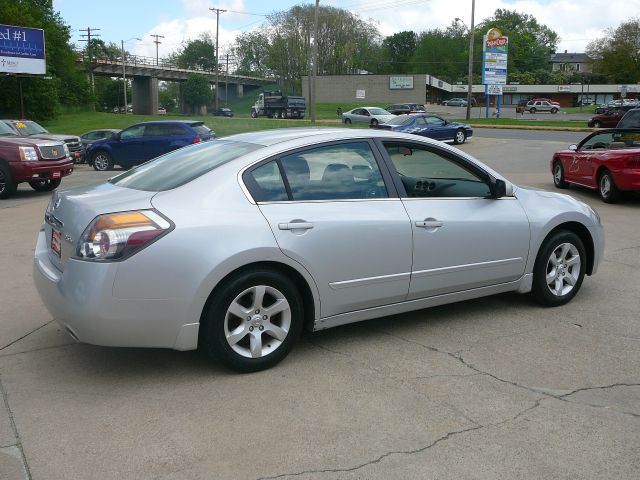 2007 Nissan Altima Pickupslt Quad Cab SWB 4WD 4x4 Truck