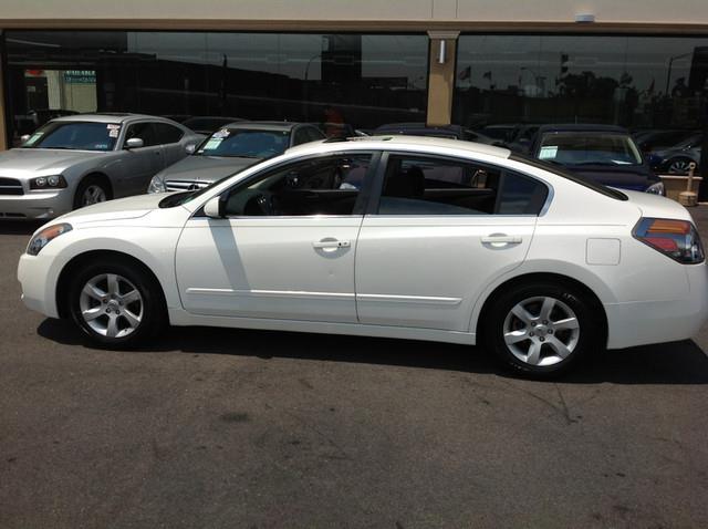 2007 Nissan Altima 2dr Cpe E350 RWD