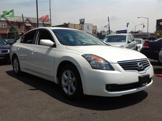2007 Nissan Altima 2dr Cpe E350 RWD