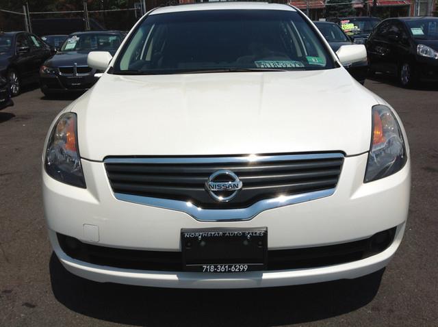 2007 Nissan Altima 2dr Cpe E350 RWD