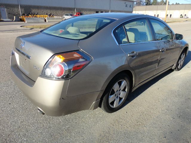 2007 Nissan Altima Pickupslt Quad Cab SWB 4WD 4x4 Truck