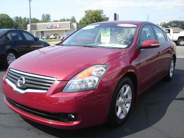 2007 Nissan Altima ST Pickup 4D 5 1/2 Ft