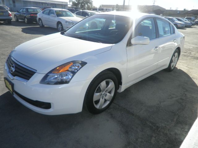 2007 Nissan Altima Pickupslt Quad Cab SWB 4WD 4x4 Truck
