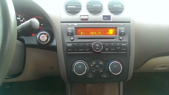 2007 Nissan Altima Pickupslt Quad Cab SWB 4WD 4x4 Truck