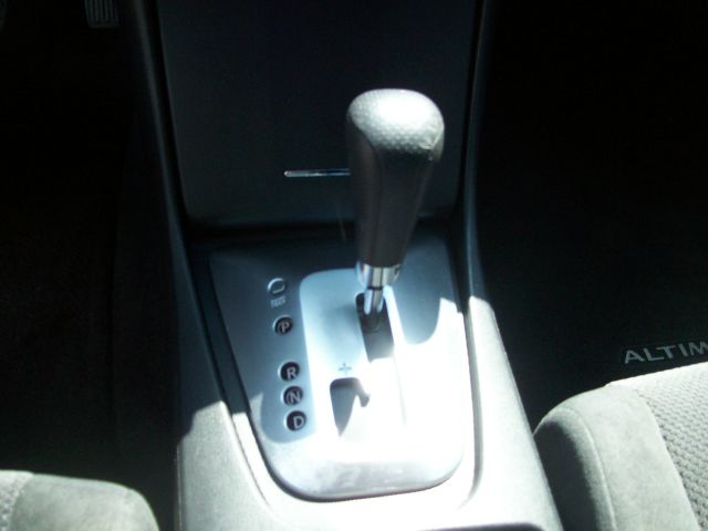 2008 Nissan Altima Pickupslt Quad Cab SWB 4WD 4x4 Truck