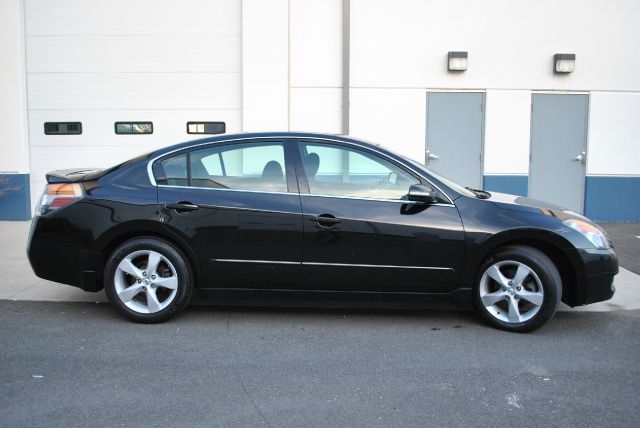 2008 Nissan Altima Flatbed Truck