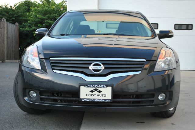 2008 Nissan Altima Flatbed Truck