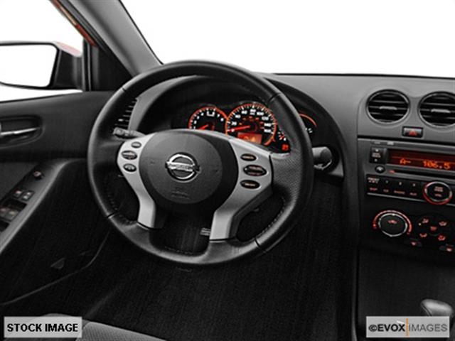 2008 Nissan Altima 4WD Crew Cab 140.5 Laramie