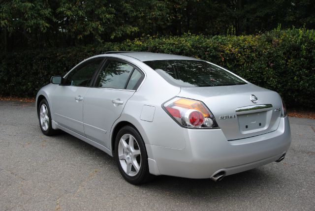2008 Nissan Altima SLT Quad Cab 2WD