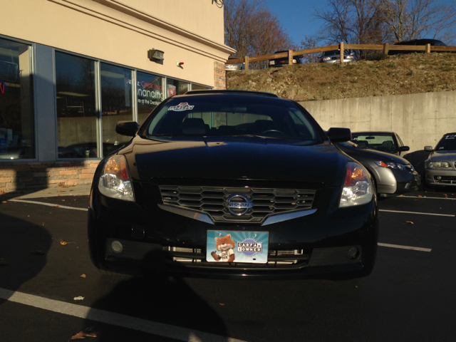 2008 Nissan Altima 1500 Van