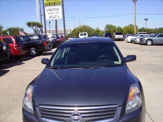 2008 Nissan Altima 4WD Crew Cab 140.5 Laramie