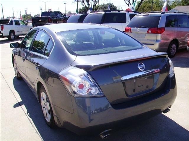 2008 Nissan Altima 4WD Crew Cab 140.5 Laramie