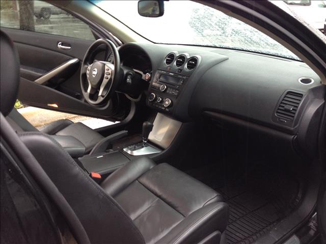 2008 Nissan Altima Eddie Bauer NICE