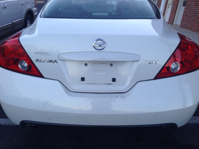 2008 Nissan Altima 1500 Van