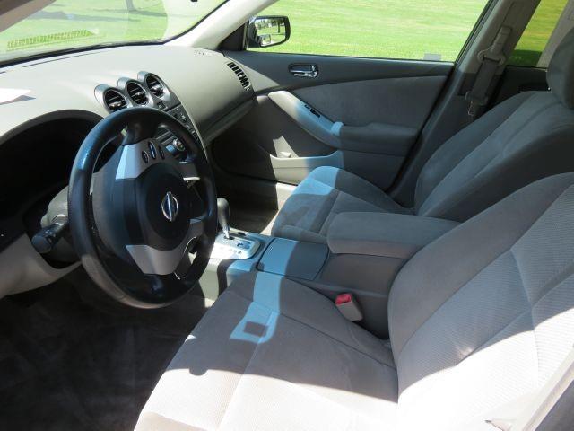 2008 Nissan Altima Quad Cab Laramie