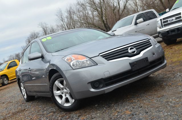 2008 Nissan Altima SLT Quad Cab 2WD