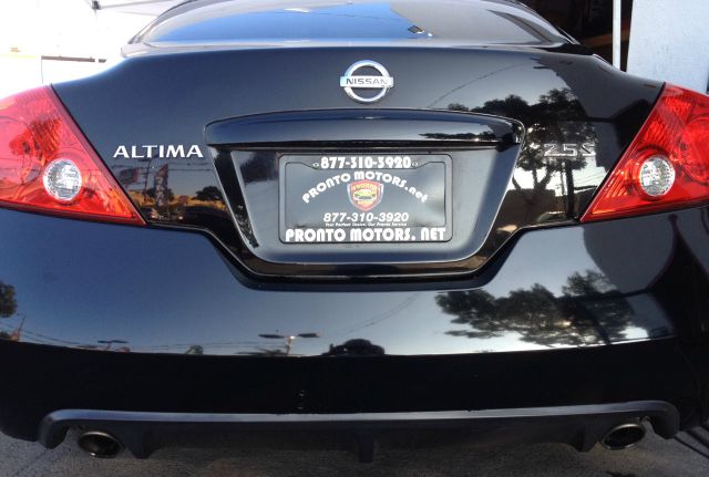 2008 Nissan Altima 1500 Van