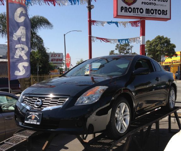 2008 Nissan Altima 1500 Van