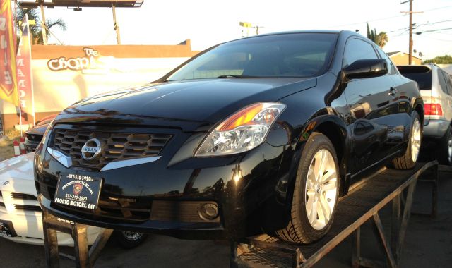 2008 Nissan Altima 1500 Van