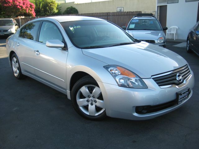 2008 Nissan Altima Pickupslt Quad Cab SWB 4WD 4x4 Truck