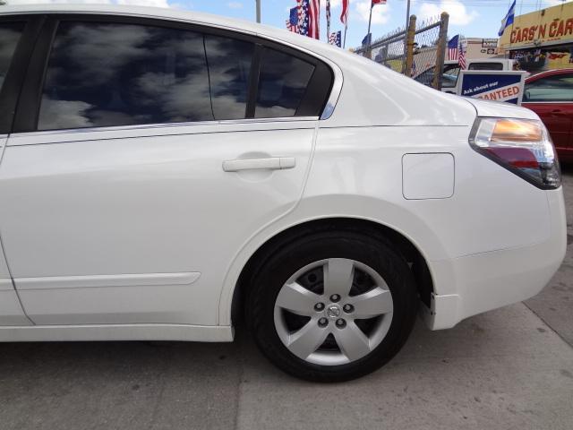 2008 Nissan Altima 2WD Crew Cab 140.5 Laramie