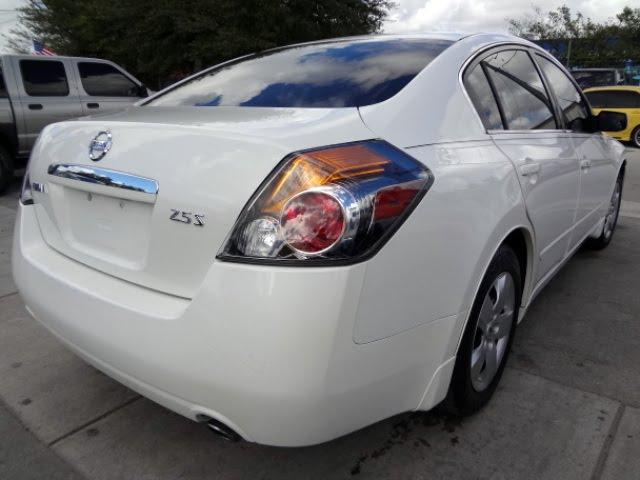 2008 Nissan Altima 2WD Crew Cab 140.5 Laramie