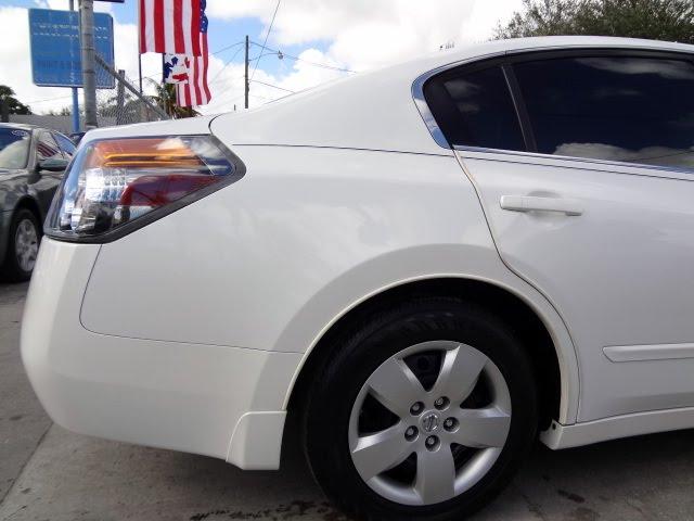 2008 Nissan Altima 2WD Crew Cab 140.5 Laramie