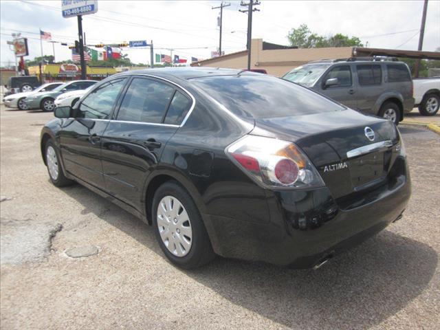 2008 Nissan Altima 4WD Crew Cab 140.5 Laramie