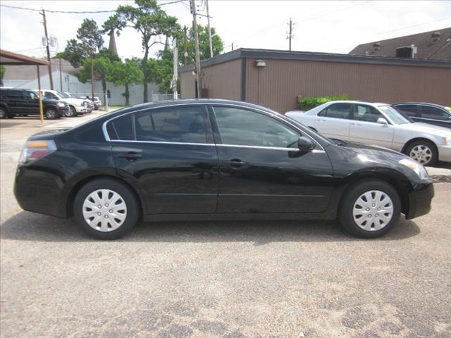 2008 Nissan Altima 4WD Crew Cab 140.5 Laramie