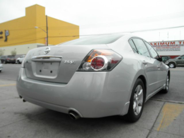 2008 Nissan Altima SLT Quad Cab 2WD