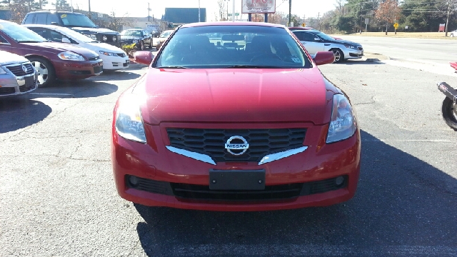 2008 Nissan Altima 1500 Van