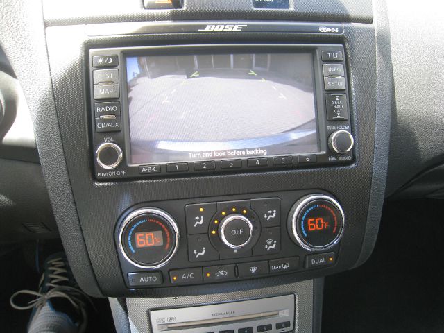 2008 Nissan Altima 1500 Van