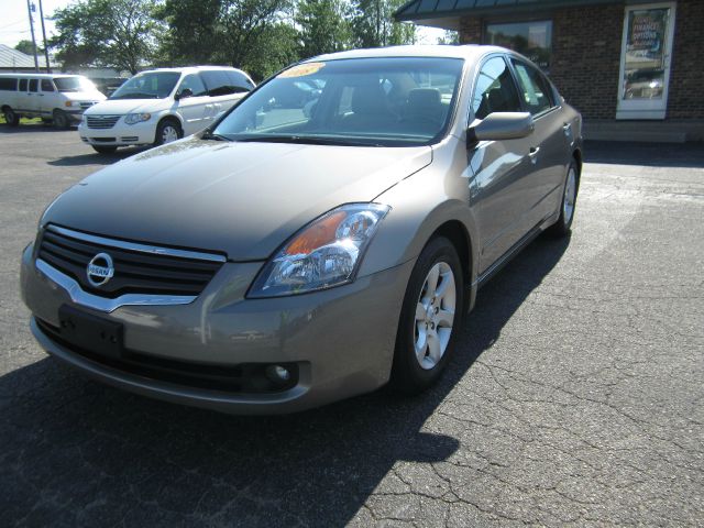 2008 Nissan Altima SLT Quad Cab 2WD