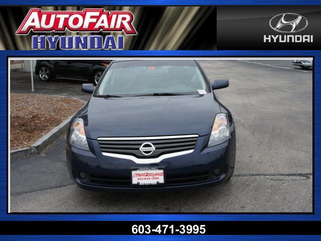 2009 Nissan Altima 4WD Crew Cab 140.5 Laramie