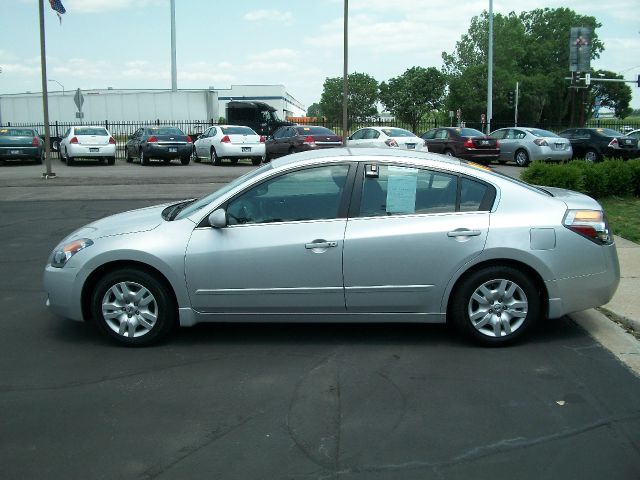 2009 Nissan Altima Pickupslt Quad Cab SWB 4WD 4x4 Truck