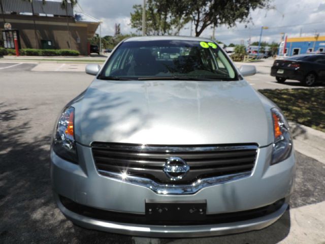 2009 Nissan Altima Pickupslt Quad Cab SWB 4WD 4x4 Truck