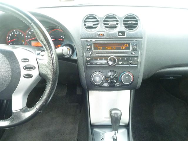 2009 Nissan Altima LS S