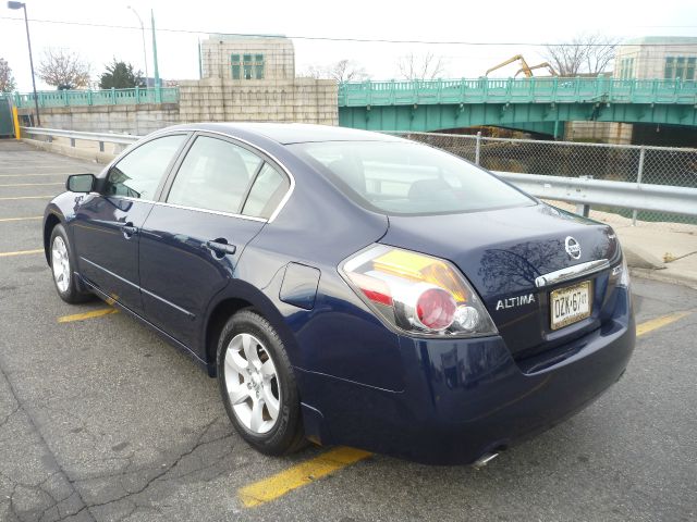2009 Nissan Altima LS S
