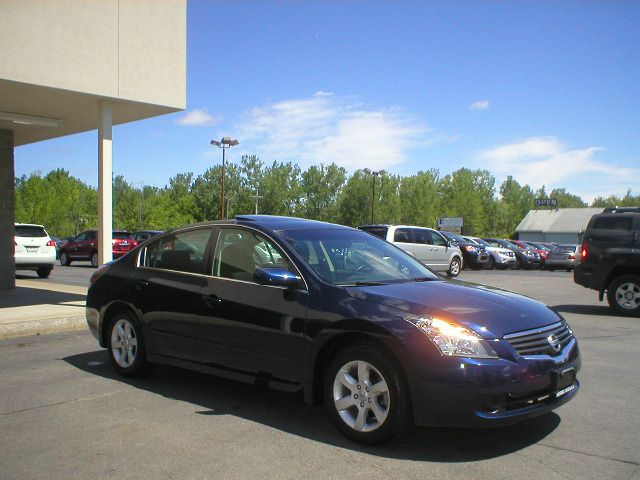 2009 Nissan Altima SLT Quad Cab 2WD